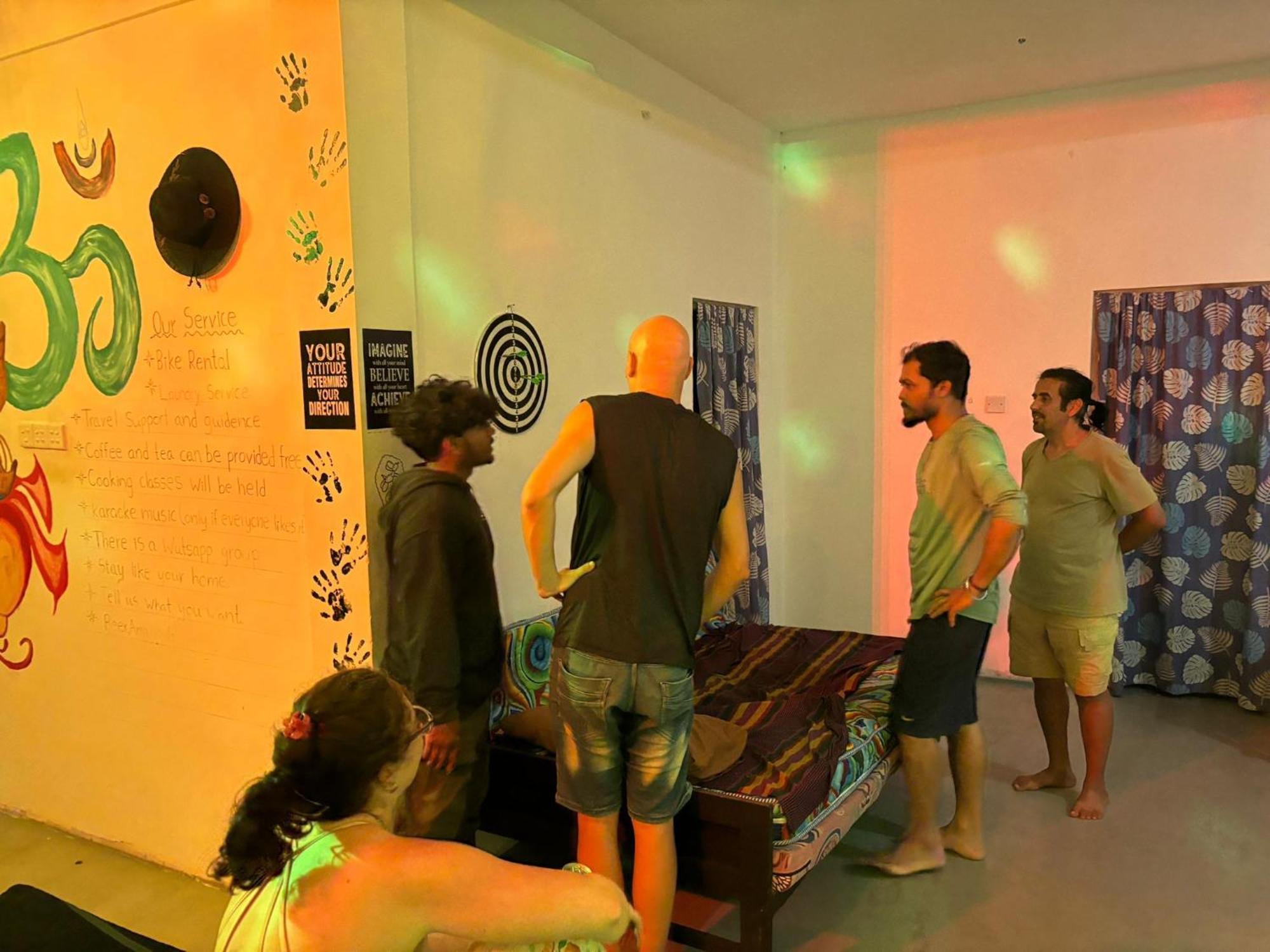 Bed & Baggage Hostel Ella Bagian luar foto